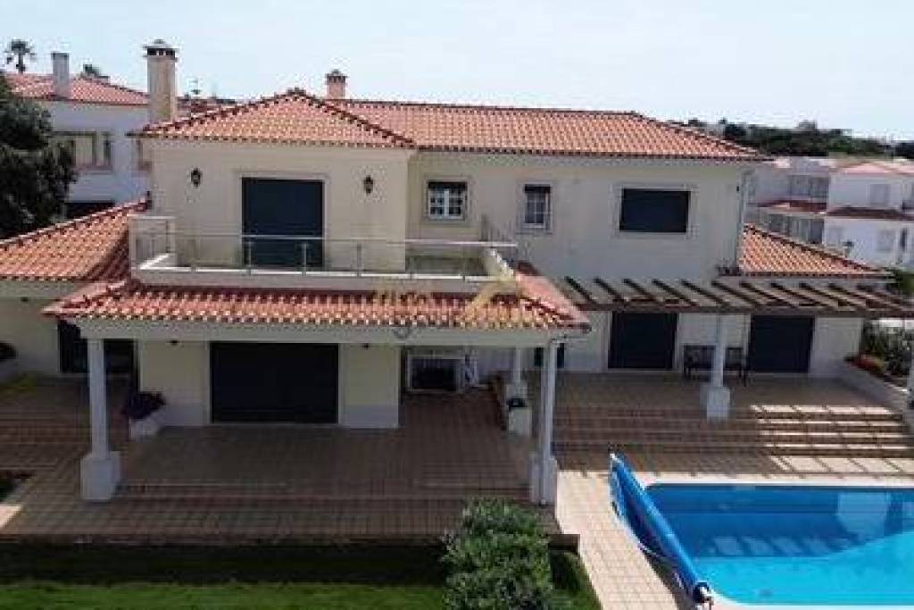 5 bedroom villa with excellent sea view