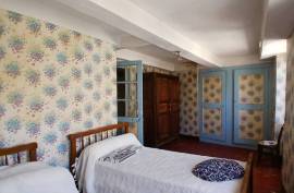 Magnificent Bourgeois House To Renovate With Over 500 M2 Of Living Space And A Front Terrace. Unique