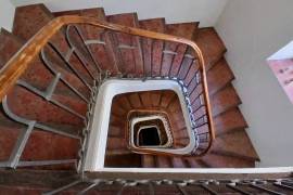 Magnificent Bourgeois House To Renovate With Over 500 M2 Of Living Space And A Front Terrace. Unique