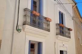 Beautiful Character House With 166 M2 Of Living Space In The Heart Of A Charming Village.