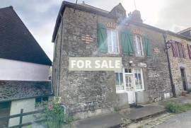 Delightful Cottage Style Property in Pretty Village