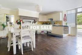 Delightful Cottage Style Property in Pretty Village