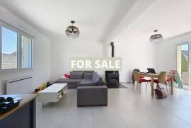 Detached House with Landscaped Garden