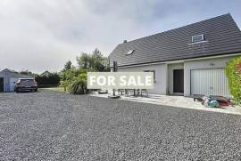 Modern Detached House by the Coast