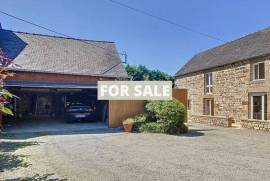Detached Country House with Outbuilding