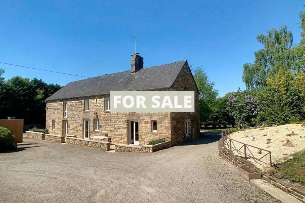 Detached Country House with Outbuilding