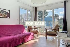 Stunning Contemporary House only 500m from the Beach