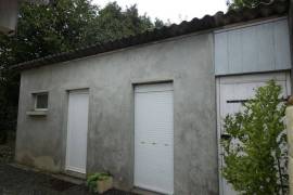 Detached House with Garden and Shed