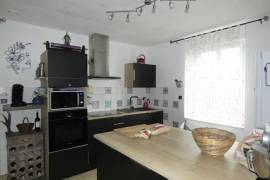 Detached House with Garden and Shed