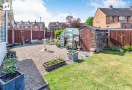 4 bedroom, Bungalow for sale