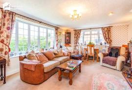 4 bedroom, Bungalow for sale