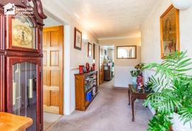 4 bedroom, Bungalow for sale
