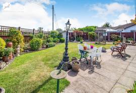 4 bedroom, Bungalow for sale