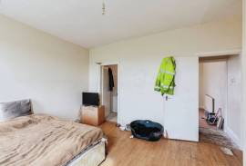 2 bedroom, Terraced House for sale