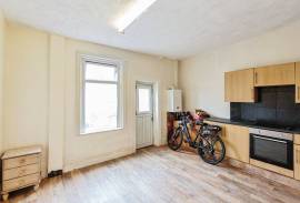 2 bedroom, Terraced House for sale