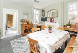 3 bedroom, Detached house for sale
