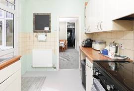 3 bedroom, Detached house for sale