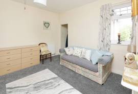 3 bedroom, Detached house for sale
