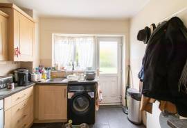 2 bedroom, Semi-detached house for sale