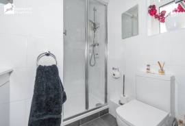 4 bedroom, Detached house for sale