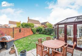 4 bedroom, Detached house for sale
