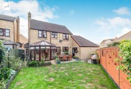 4 bedroom, Detached house for sale