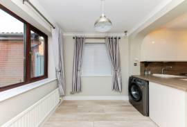 4 bedroom, Detached house for sale