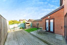 4 bedroom, Detached house for sale