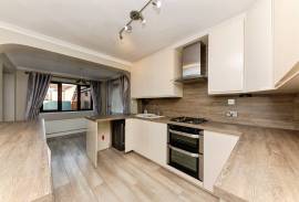 4 bedroom, Detached house for sale