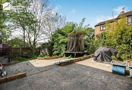 2 bedroom, Semi-detached house for sale