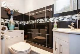 2 bedroom, Semi-detached house for sale
