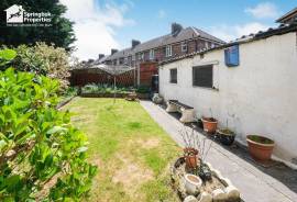 3 bedroom, Semi-detached house for sale