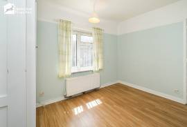 3 bedroom, Semi-detached house for sale