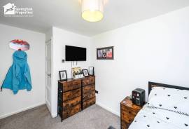3 bedroom, Semi-detached house for sale