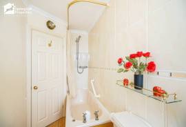 3 bedroom, Terraced House for sale