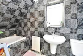 5 bedroom, Detached house for sale
