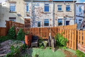 3 bedroom, Terraced House for sale