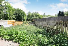 3 bedroom, Semi-detached house for sale