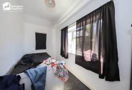 3 bedroom, Semi-detached house for sale