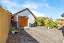 4 bedroom, Detached house for sale