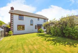 4 bedroom, Detached house for sale