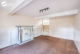 4 bedroom, Terraced House for sale