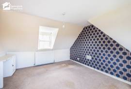 4 bedroom, Terraced House for sale