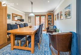 4 bedroom, Detached house for sale