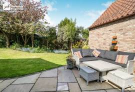 4 bedroom, Detached house for sale