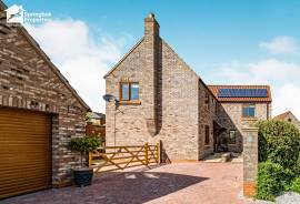 4 bedroom, Detached house for sale