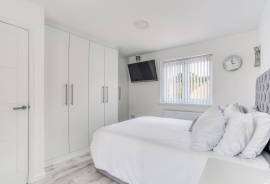 1 bedroom, Detached house for sale