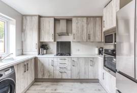 1 bedroom, Detached house for sale