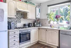 3 bedroom, Detached house for sale