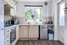 3 bedroom, Detached house for sale